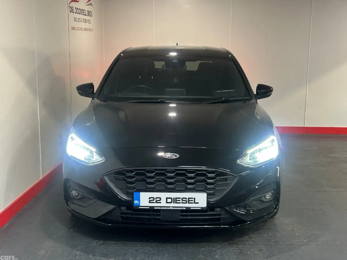 Ford Focus Hatchback, Diesel, 2022, Black