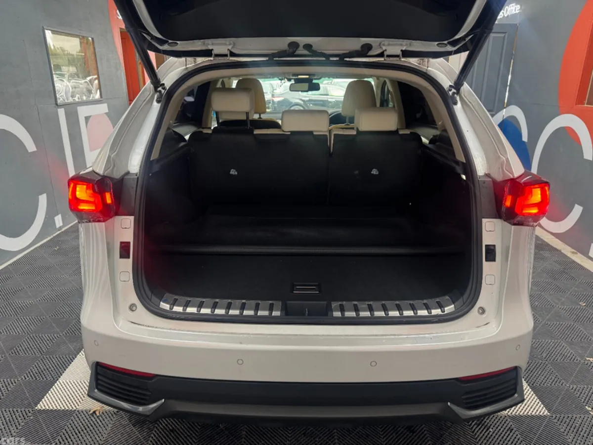 Lexus NX SUV, Petrol Hybrid, 2019, White