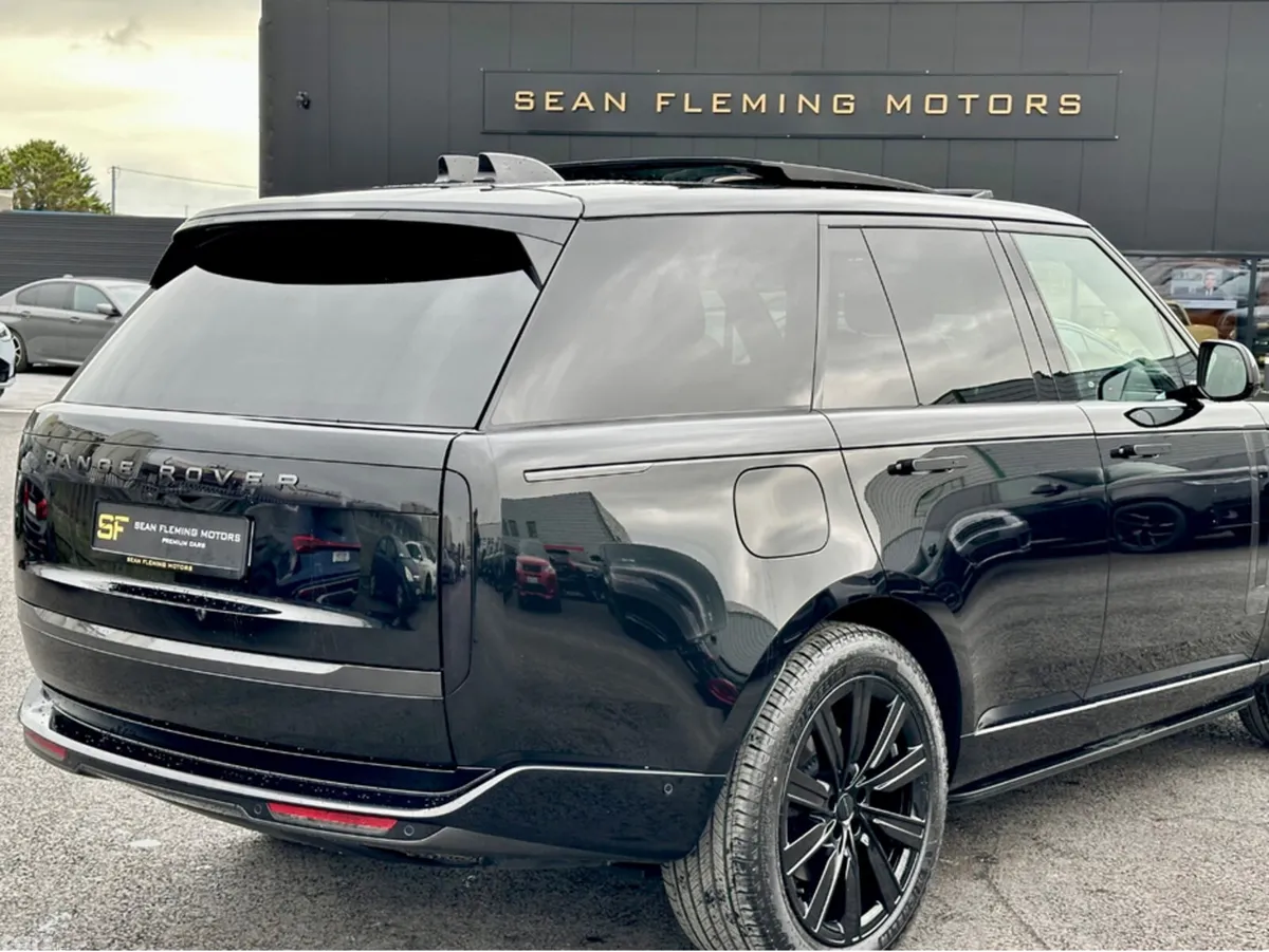 Land Rover Range Rover Estate, Petrol Hybrid, 2026, Black