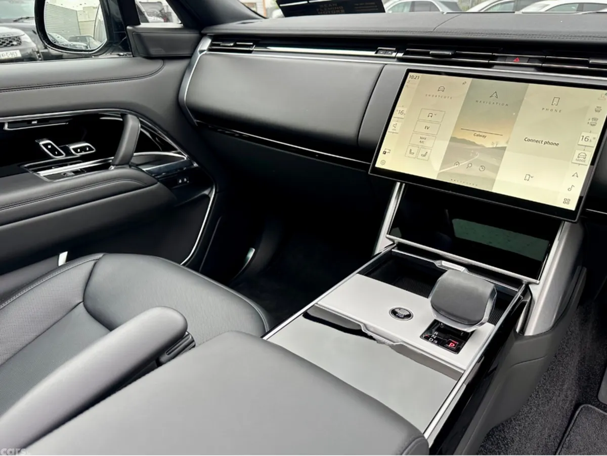 Land Rover Range Rover Estate, Petrol Hybrid, 2026, Black