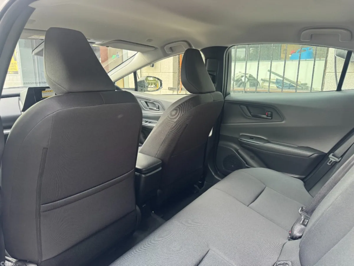 Toyota Prius Saloon, Unknown, 2026, White
