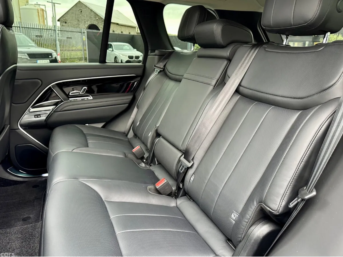 Land Rover Range Rover Estate, Petrol Hybrid, 2026, Black