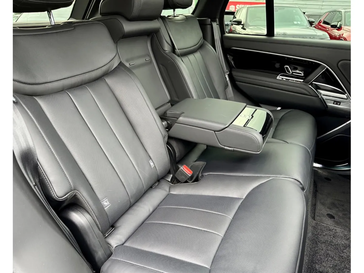 Land Rover Range Rover Estate, Petrol Hybrid, 2026, Black