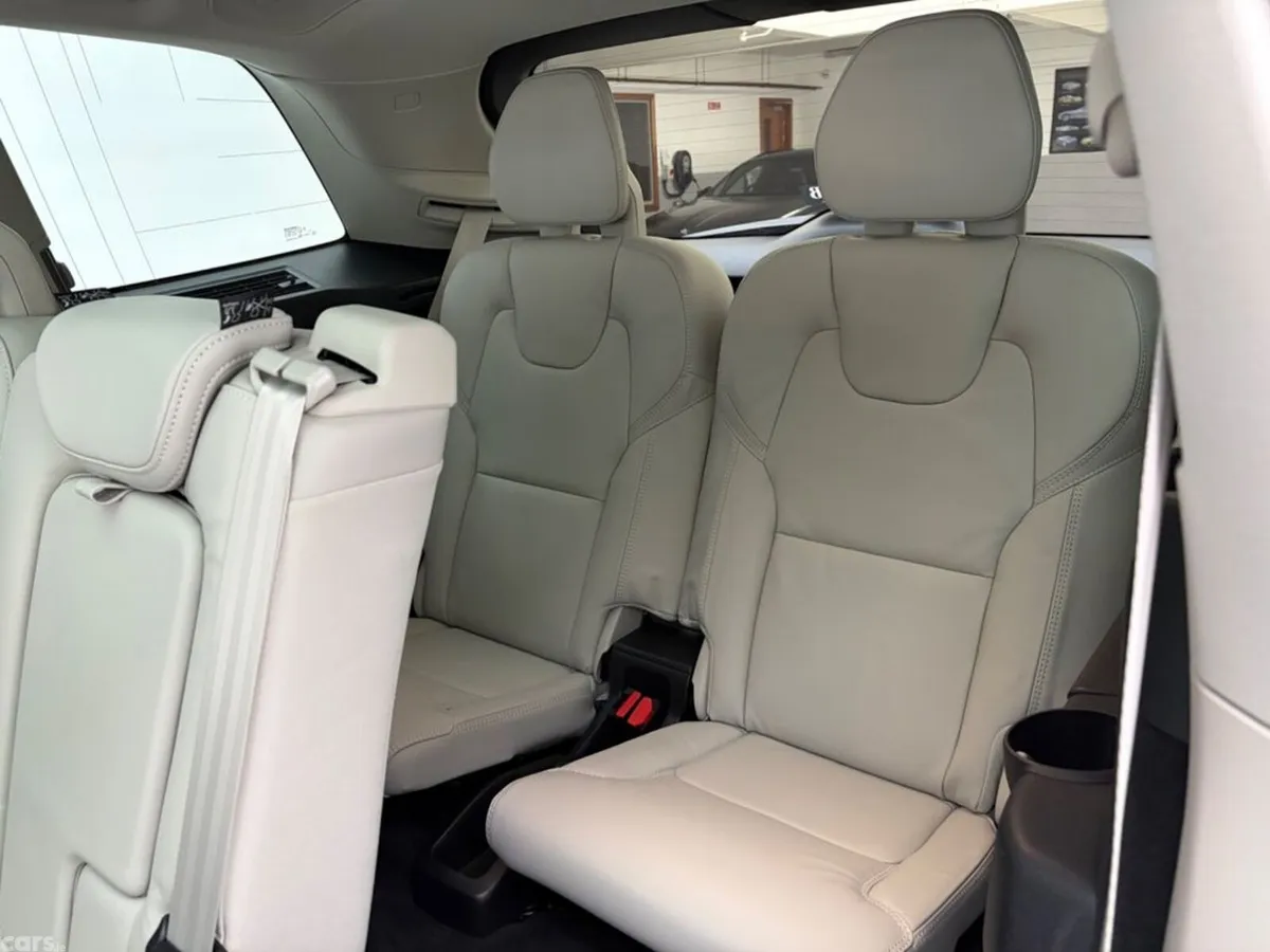 Volvo XC90 Estate, Petrol Plug-in Hybrid, 2026, Black