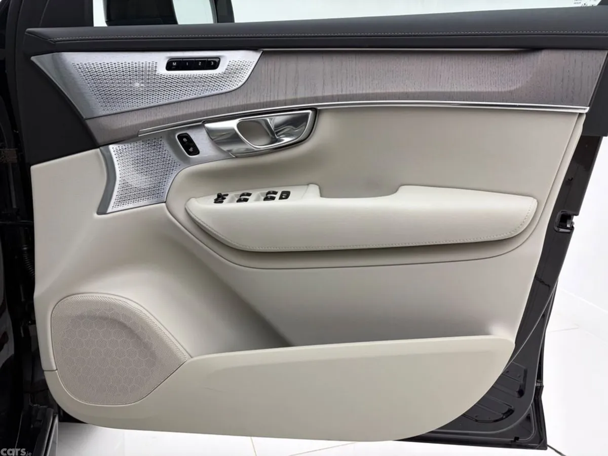 Volvo XC90 Estate, Petrol Plug-in Hybrid, 2026, Black