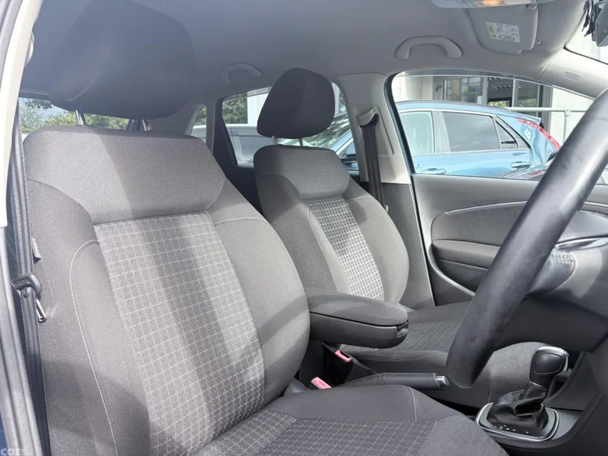 Volkswagen Polo Hatchback, Petrol, 2017, Blue