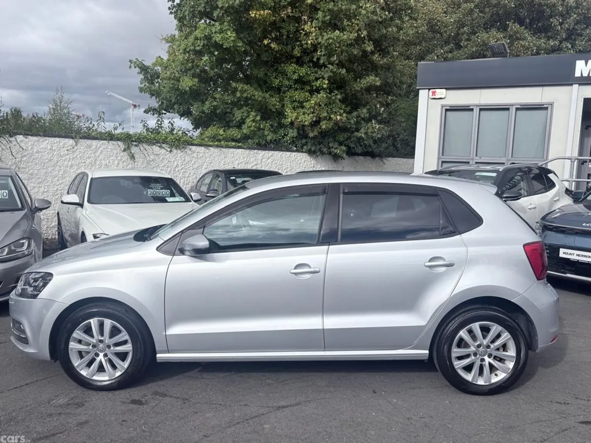 Volkswagen Polo Hatchback, Petrol, 2017, Silver