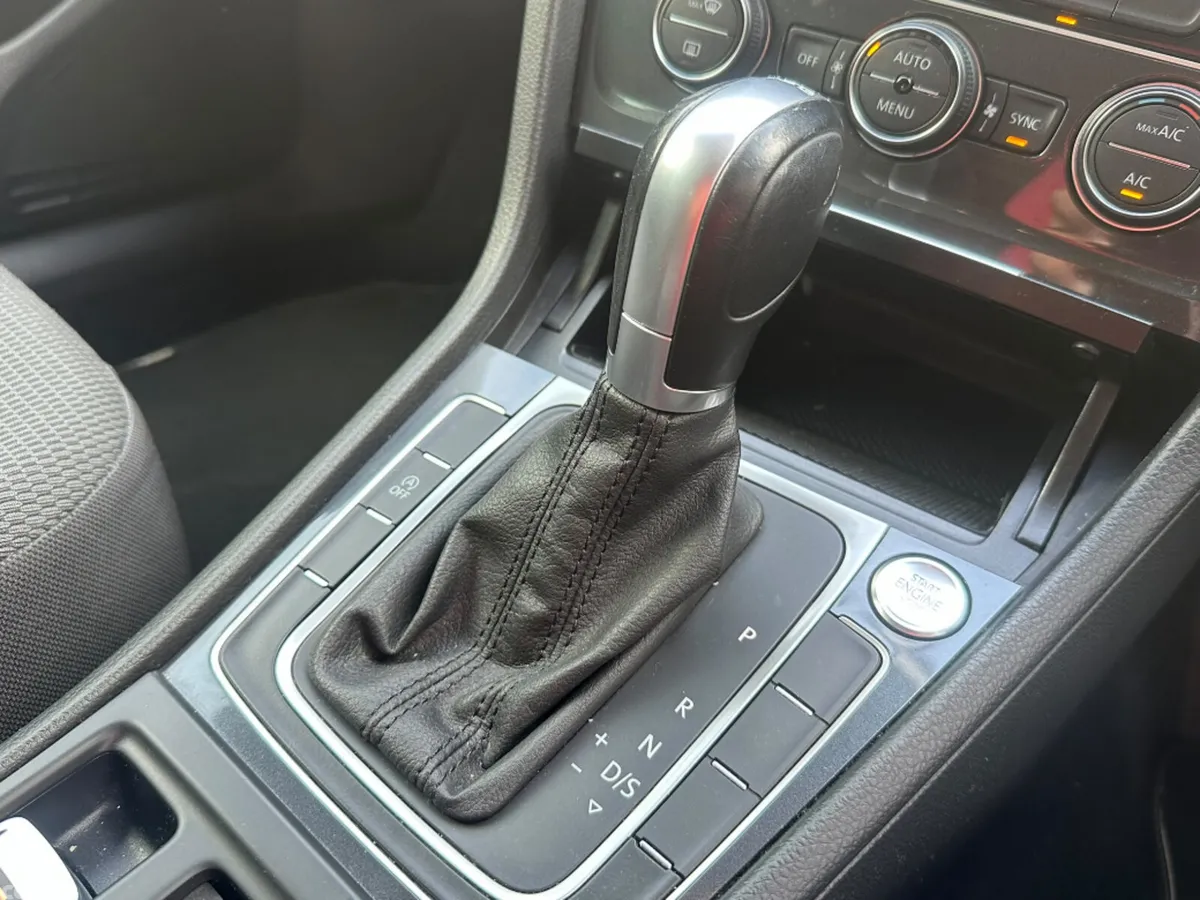 Volkswagen Golf Estate, Petrol, 2018, Black