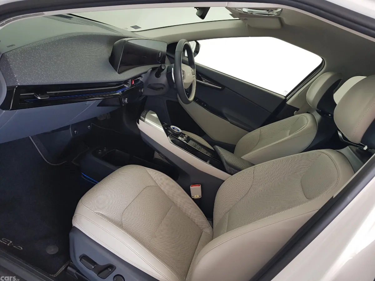 Kia EV6 MPV, Electric, 2024, White