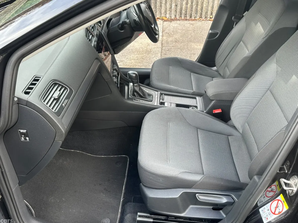 Volkswagen Golf Estate, Petrol, 2018, Black