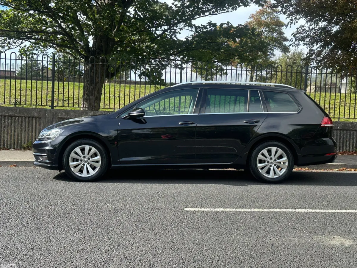 Volkswagen Golf Estate, Petrol, 2018, Black