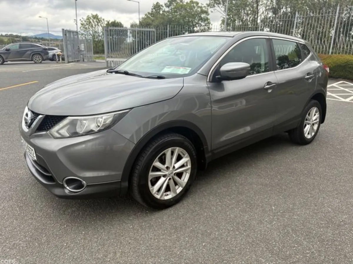 Nissan Qashqai SUV, Diesel, 2015, Grey