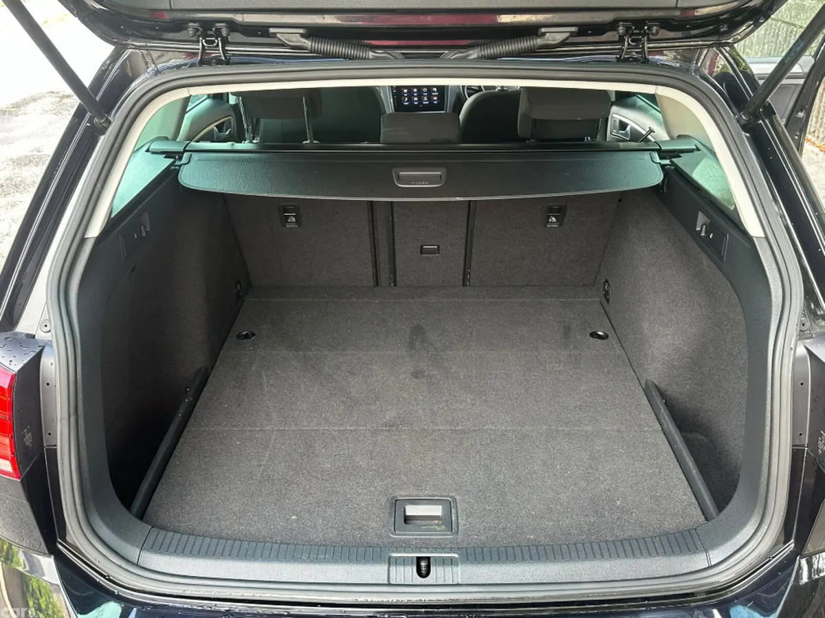 Volkswagen Golf Estate, Petrol, 2018, Black
