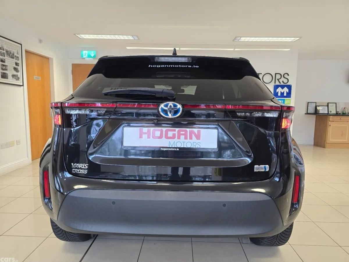 Toyota Yaris Cross SUV, Petrol Hybrid, 2021, Black