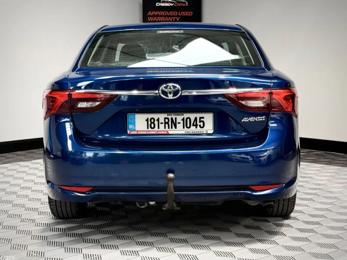 Toyota Avensis Saloon, Diesel, 2018, Blue