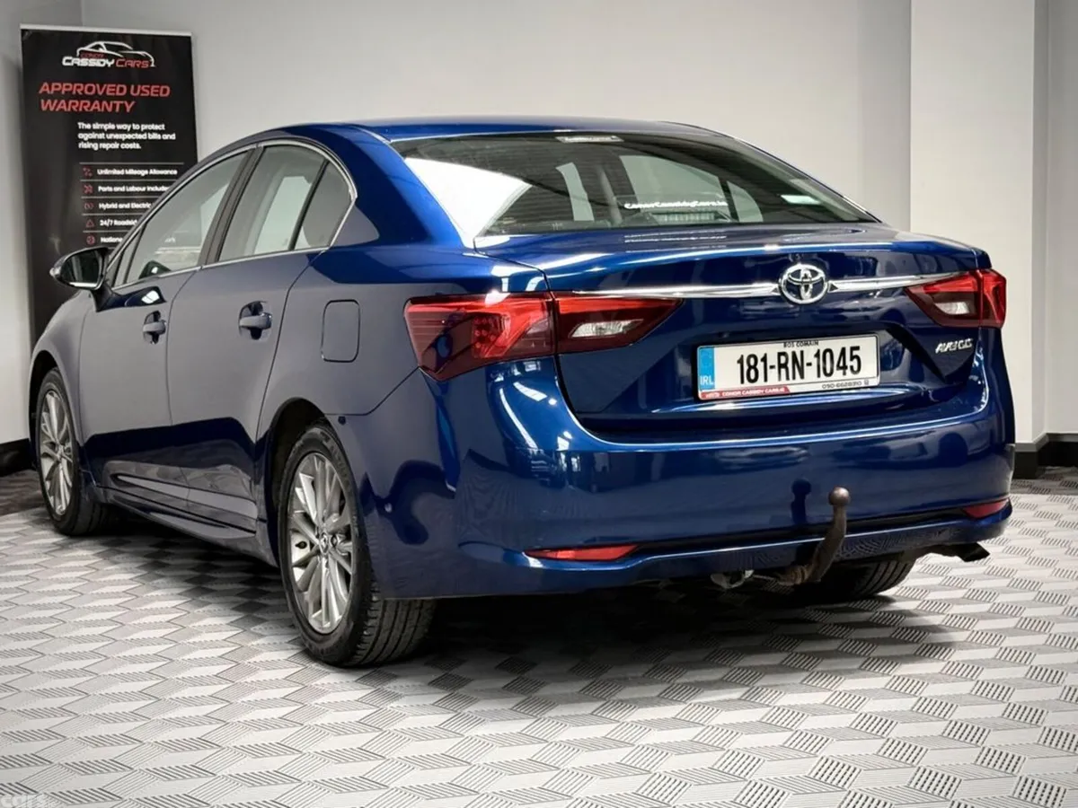 Toyota Avensis Saloon, Diesel, 2018, Blue