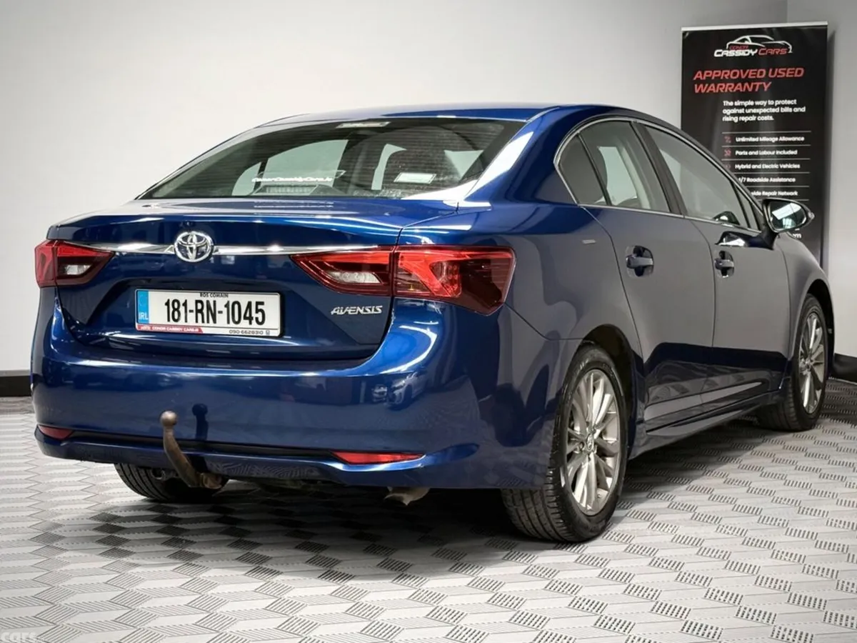 Toyota Avensis Saloon, Diesel, 2018, Blue