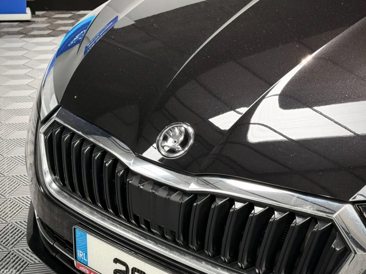 Skoda Octavia Hatchback, Diesel, 2023, Black