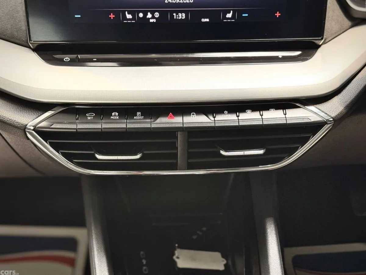 Skoda Octavia Hatchback, Diesel, 2023, Black