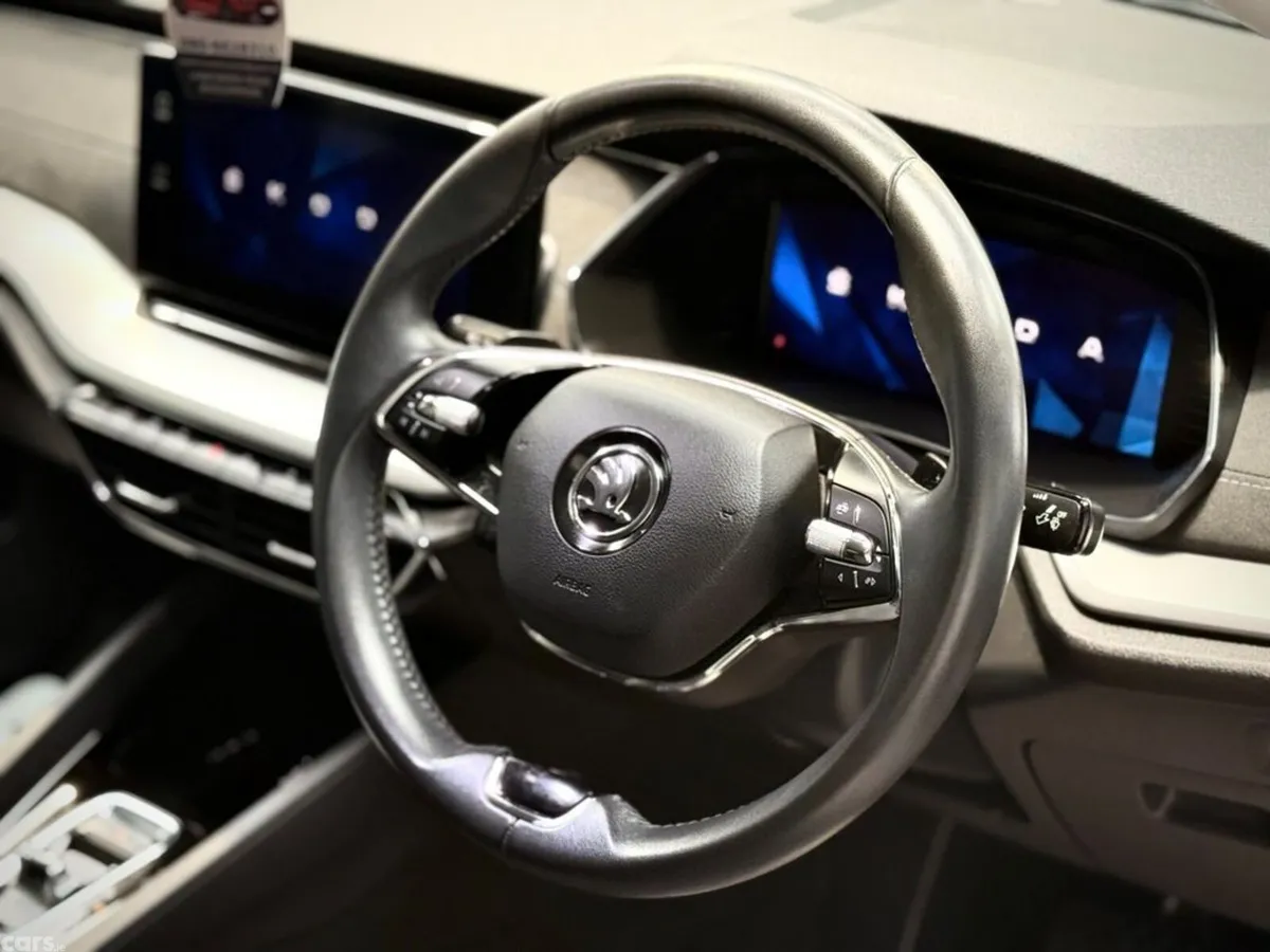 Skoda Octavia Hatchback, Diesel, 2023, Black