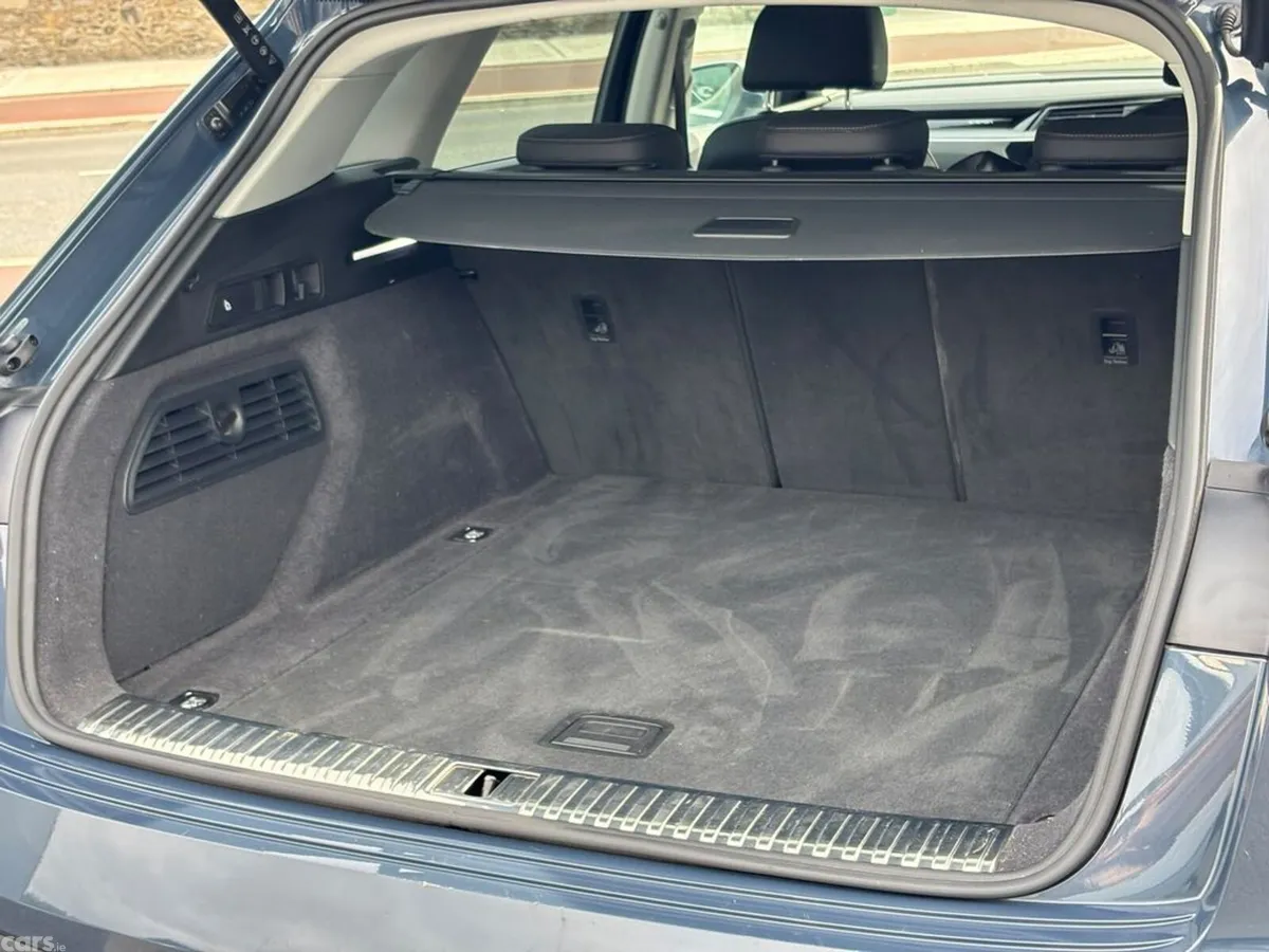 Audi Q8 e-tron Estate, Electric, 2024, Blue