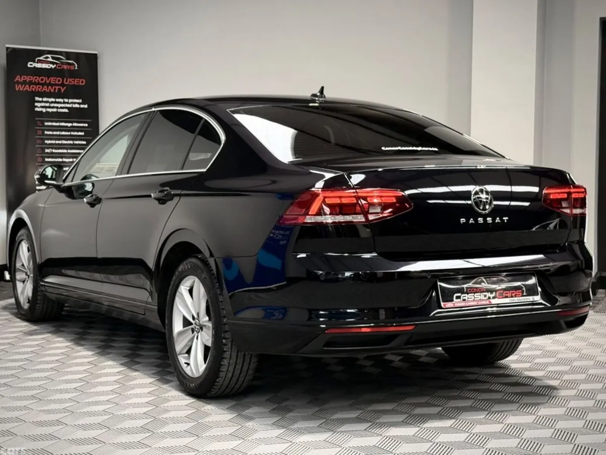 Volkswagen Passat Saloon, Diesel, 2022, Black