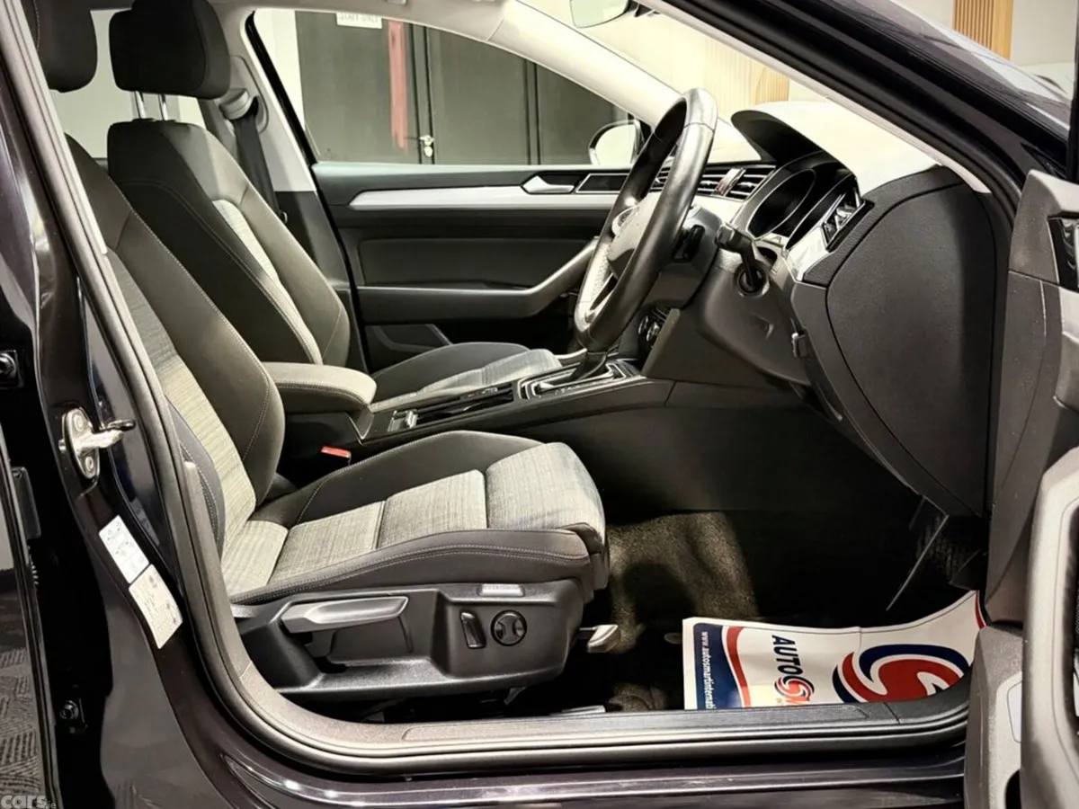 Volkswagen Passat Saloon, Diesel, 2022, Black
