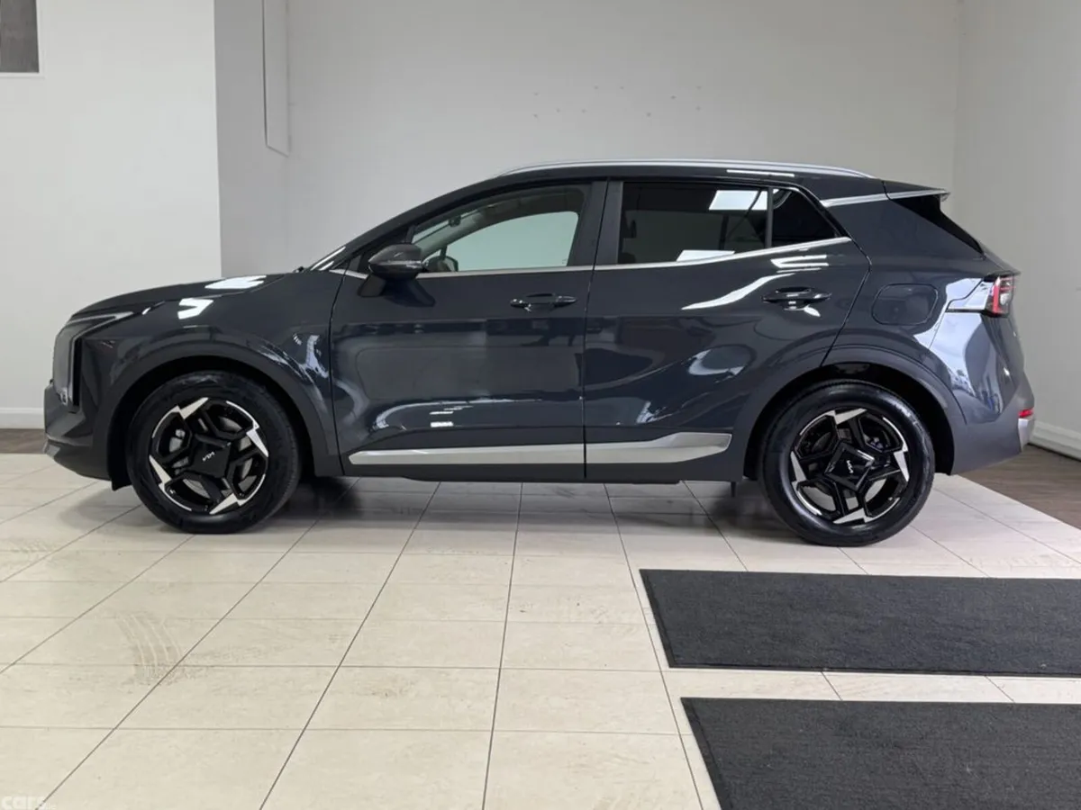 Kia Sportage MPV, Petrol Hybrid, 2026, Grey