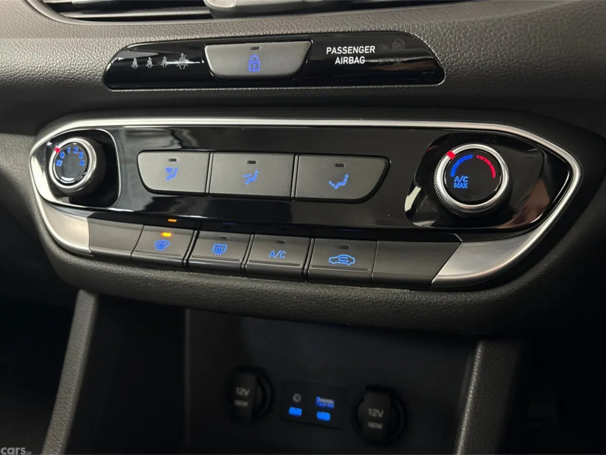 Hyundai i30 Hatchback, Petrol, 2020, Black
