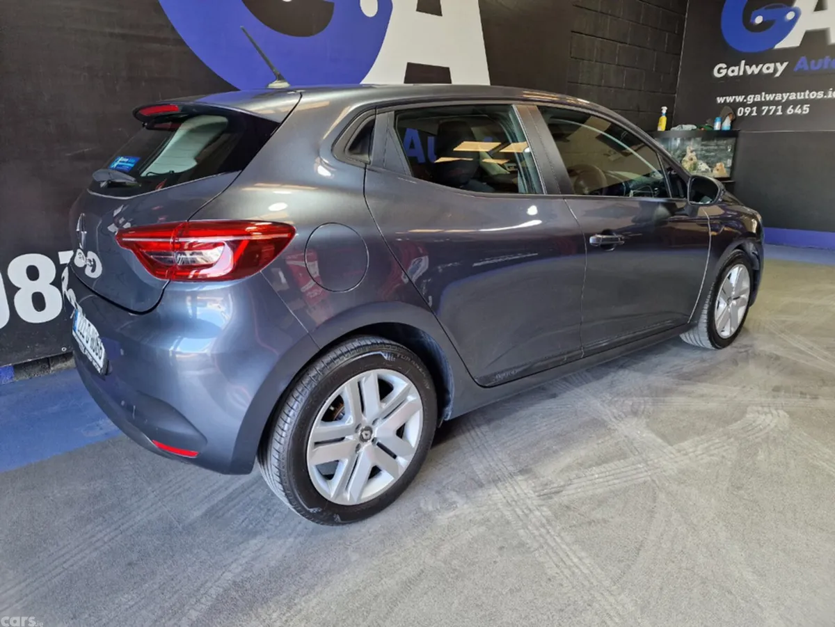 Renault Clio Hatchback, Petrol, 2022, Grey