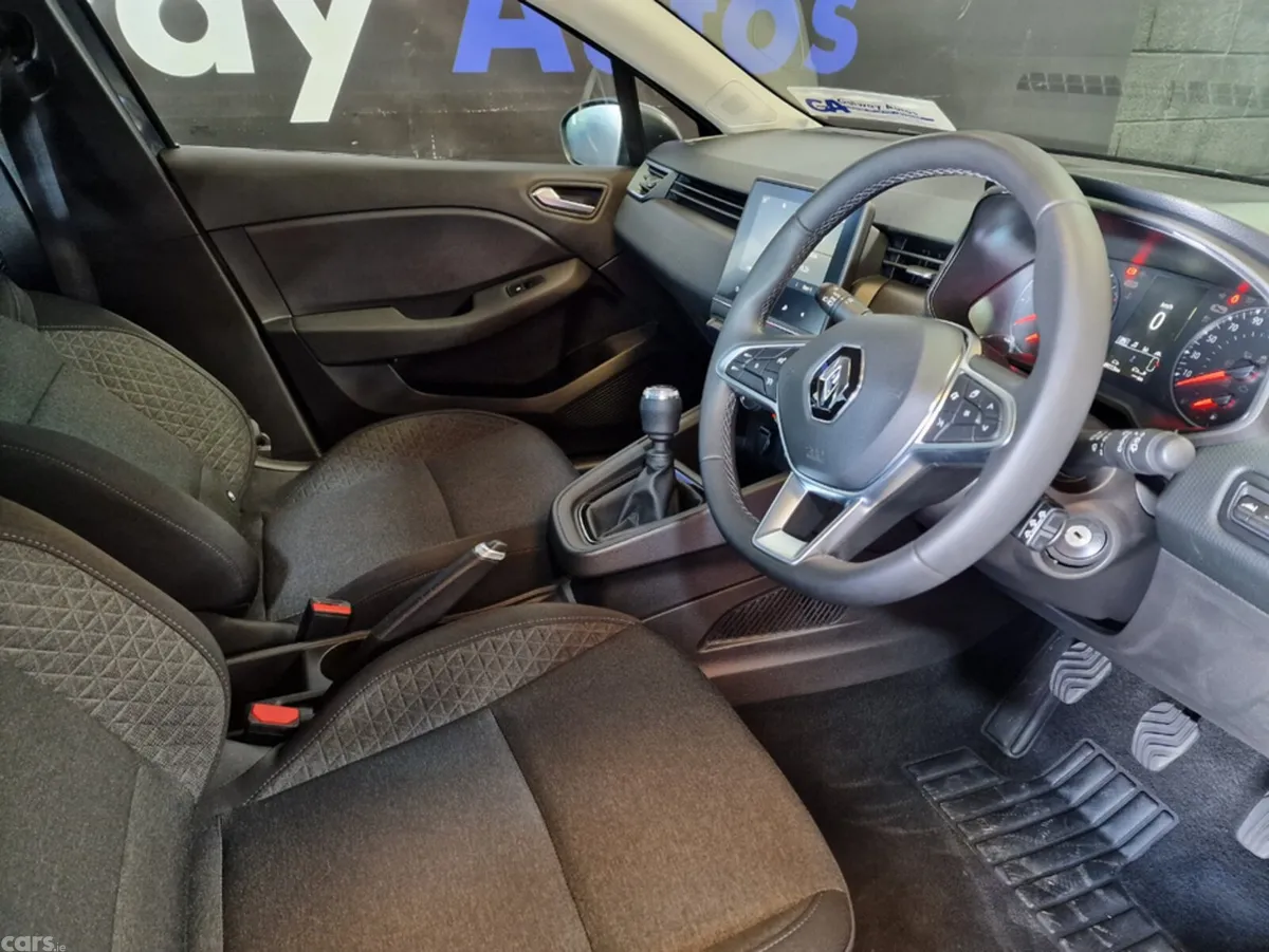 Renault Clio Hatchback, Petrol, 2022, Grey