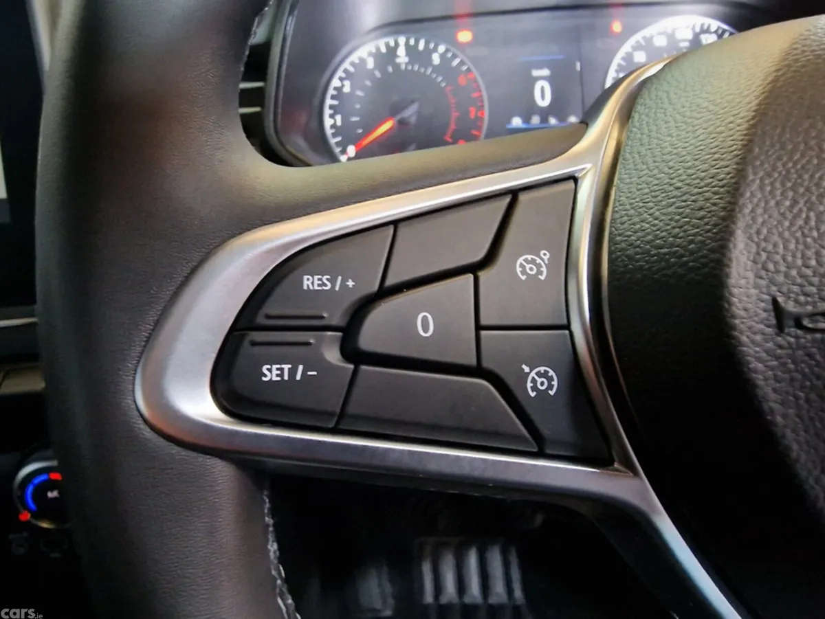 Renault Clio Hatchback, Petrol, 2022, Grey
