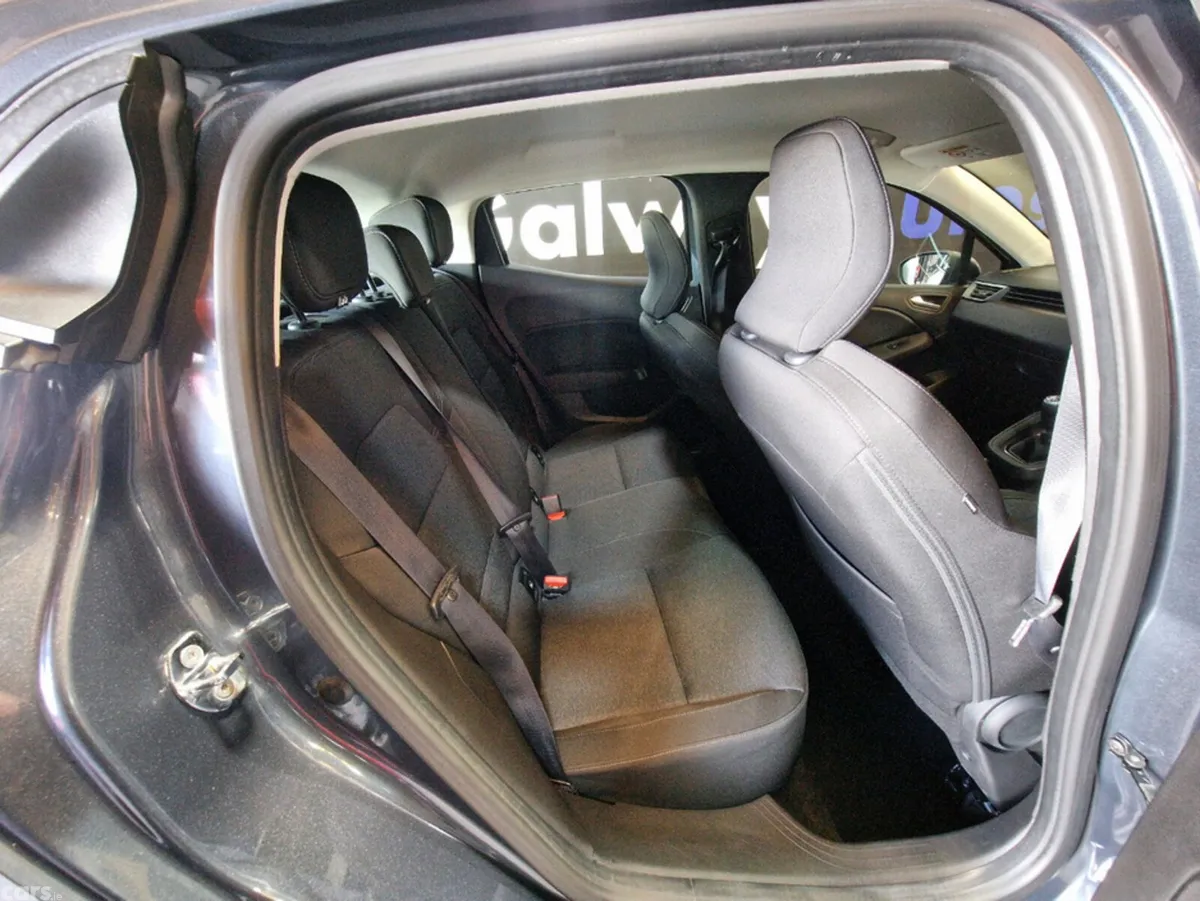Renault Clio Hatchback, Petrol, 2022, Grey