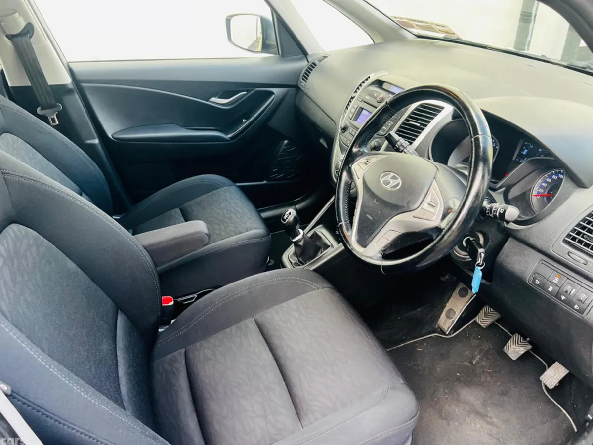 Hyundai ix20 MPV, Petrol, 2017, Grey