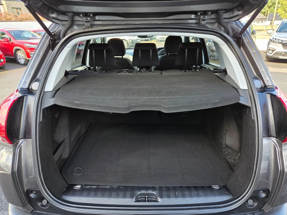 Peugeot 2008 Estate, Diesel, 2020, Grey