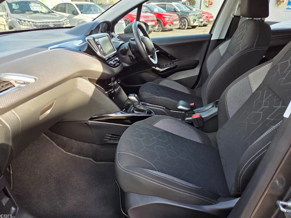 Peugeot 2008 Estate, Diesel, 2020, Grey