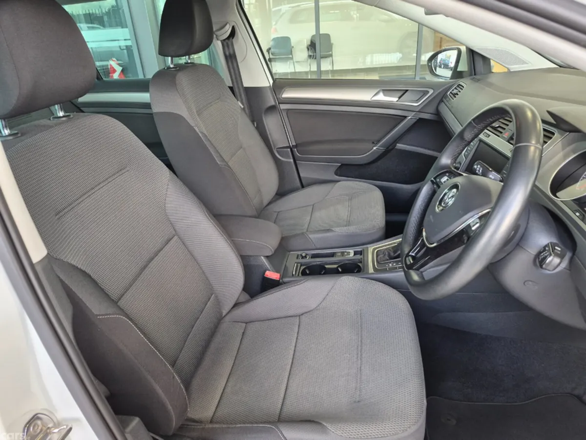 Volkswagen Golf Estate, Petrol, 2015, White