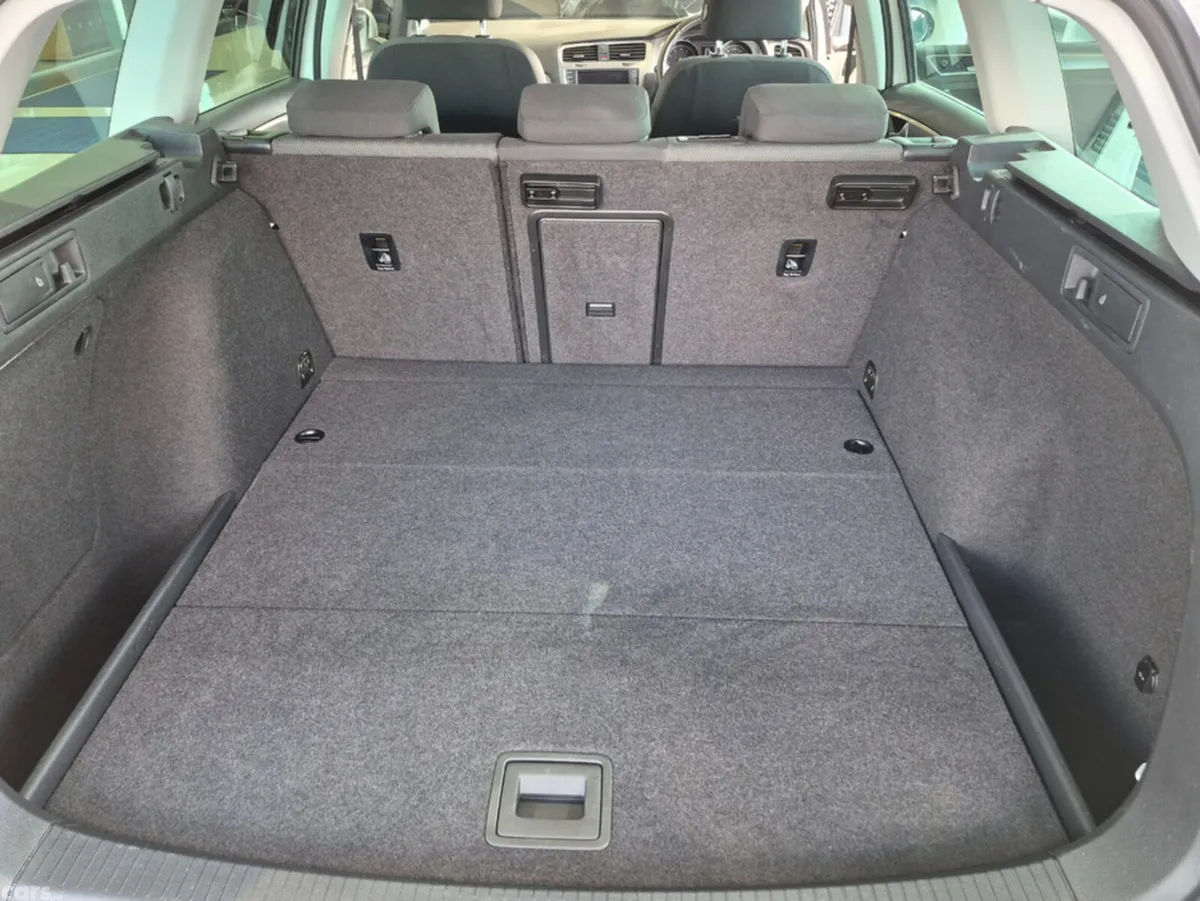 Volkswagen Golf Estate, Petrol, 2015, White