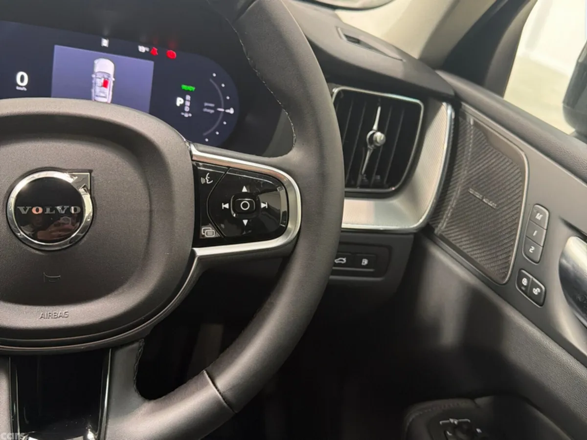 Volvo XC60 SUV, Petrol Plug-in Hybrid, 2026, Blue