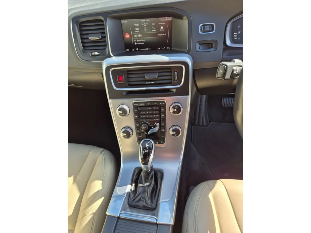 Volvo V60 Estate, Diesel, 2017, White