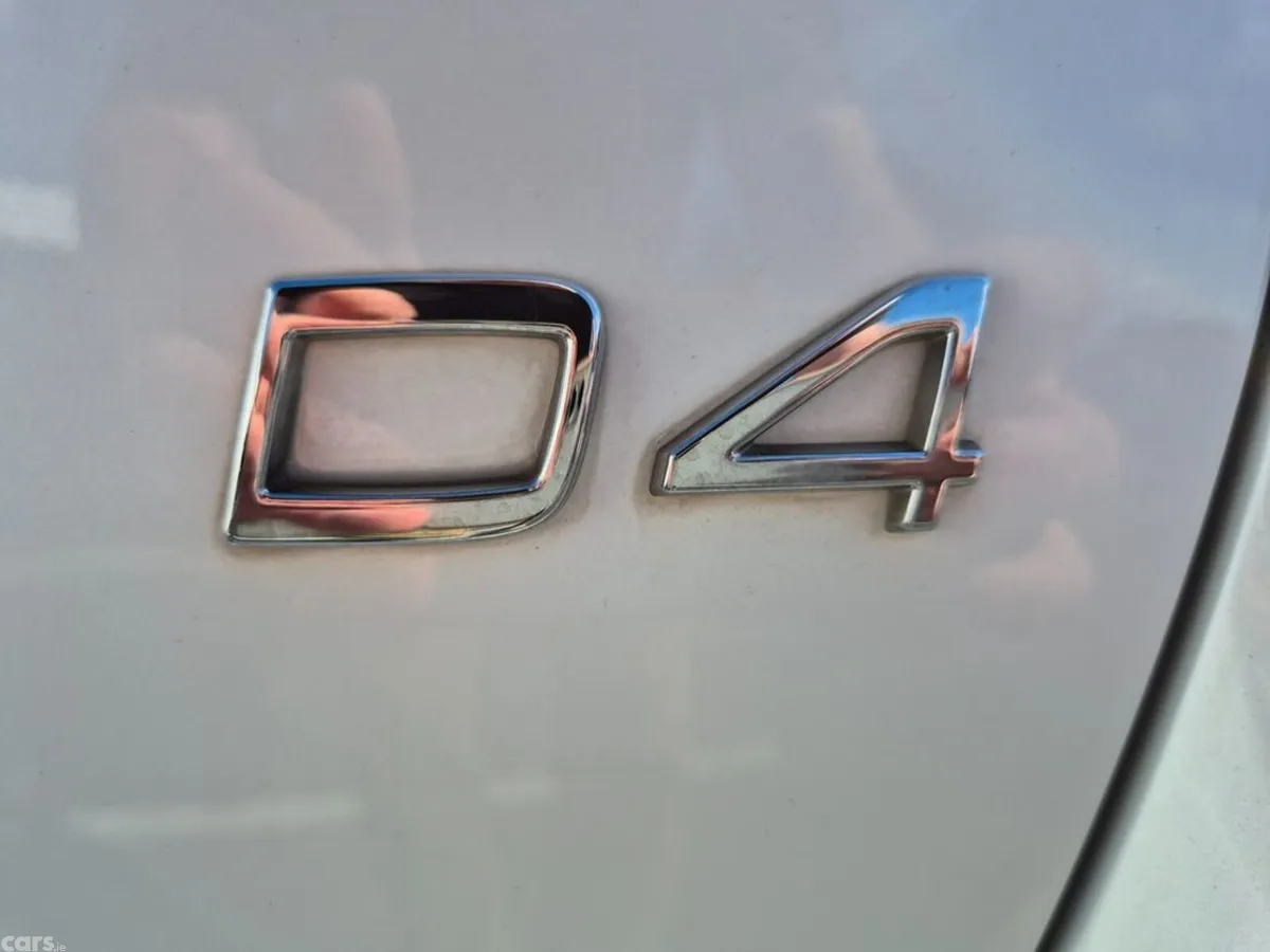 Volvo V60 Estate, Diesel, 2017, White