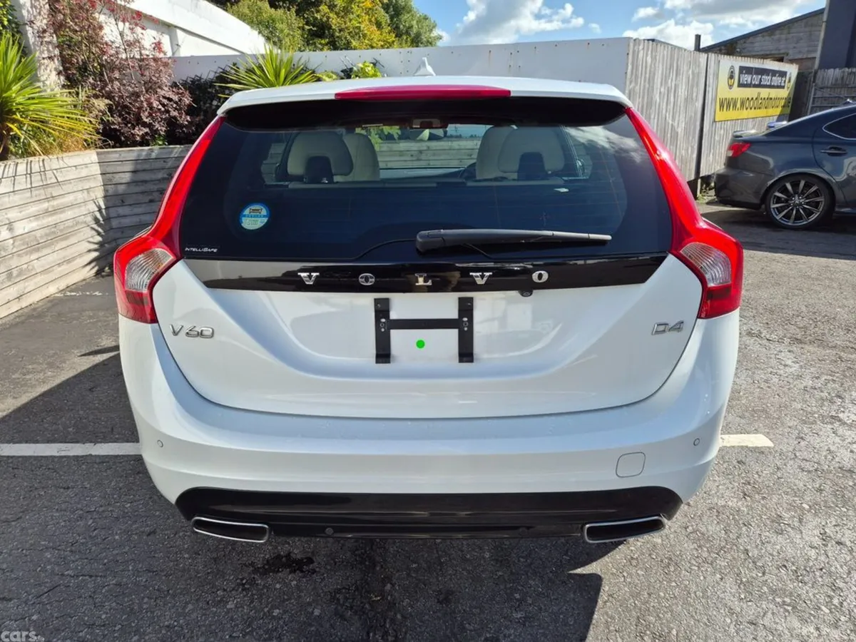 Volvo V60 Estate, Diesel, 2017, White