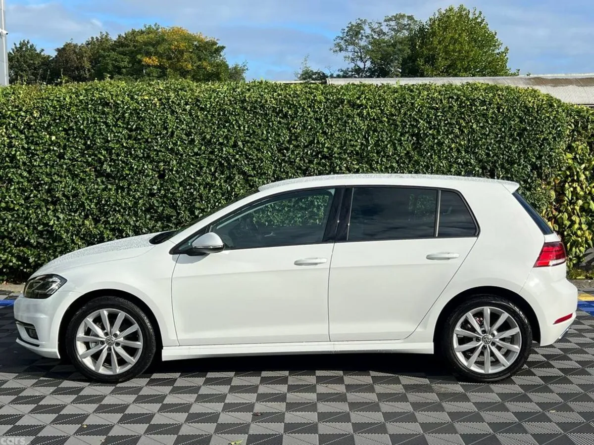 Volkswagen Golf Hatchback, Petrol, 2018, White