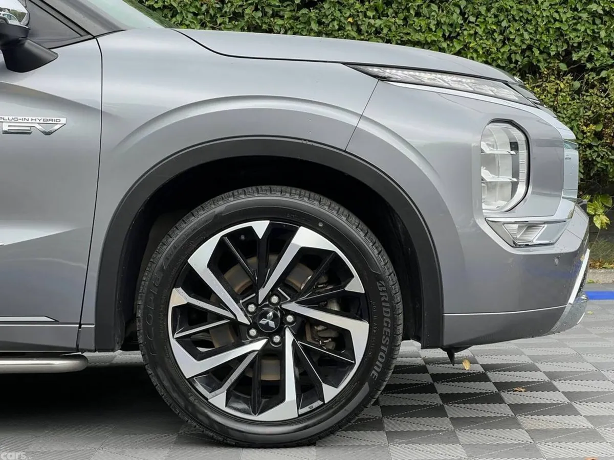 Mitsubishi Outlander SUV, Petrol Hybrid, 2022, Grey