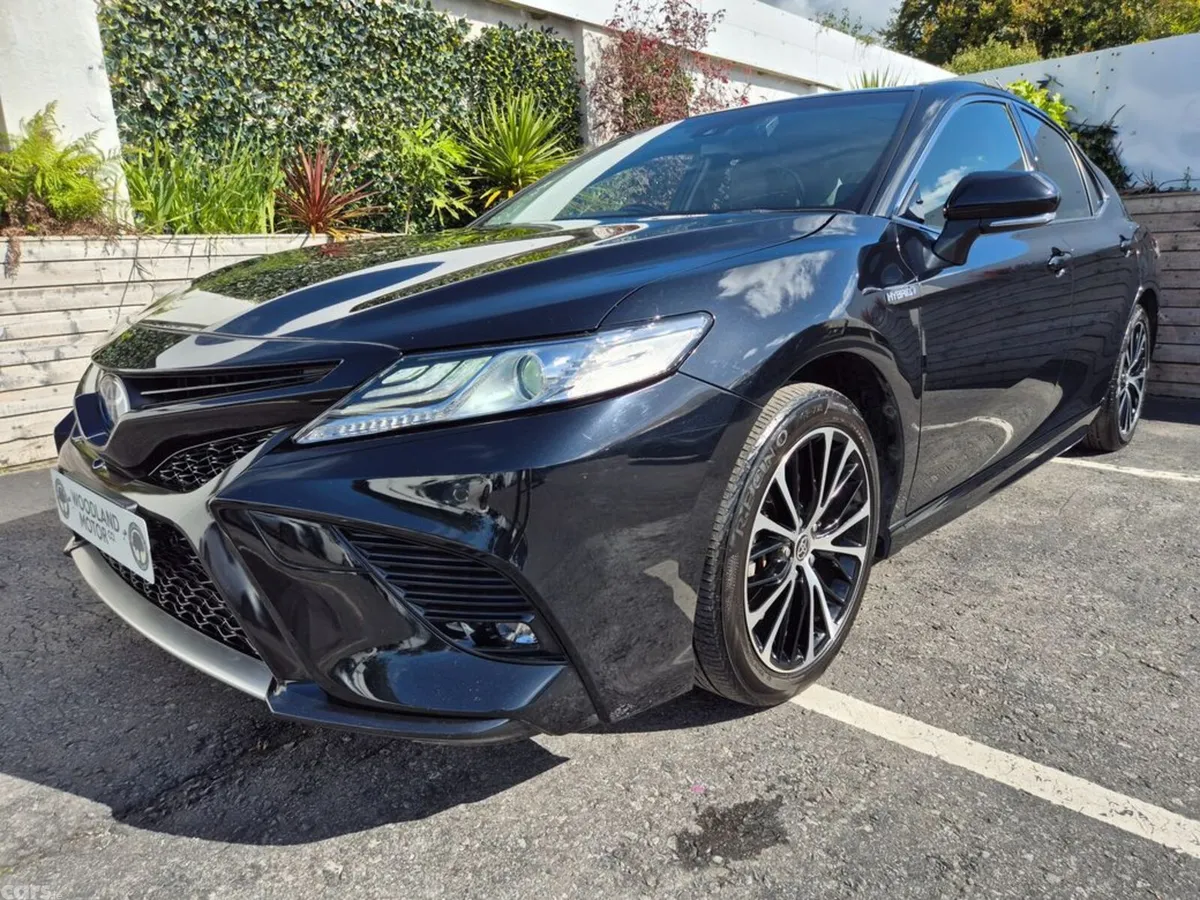 Toyota Camry Saloon, Petrol Hybrid, 2020, Black