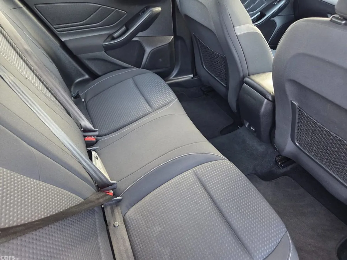 Ford Focus Hatchback, Diesel, 2019, Blue