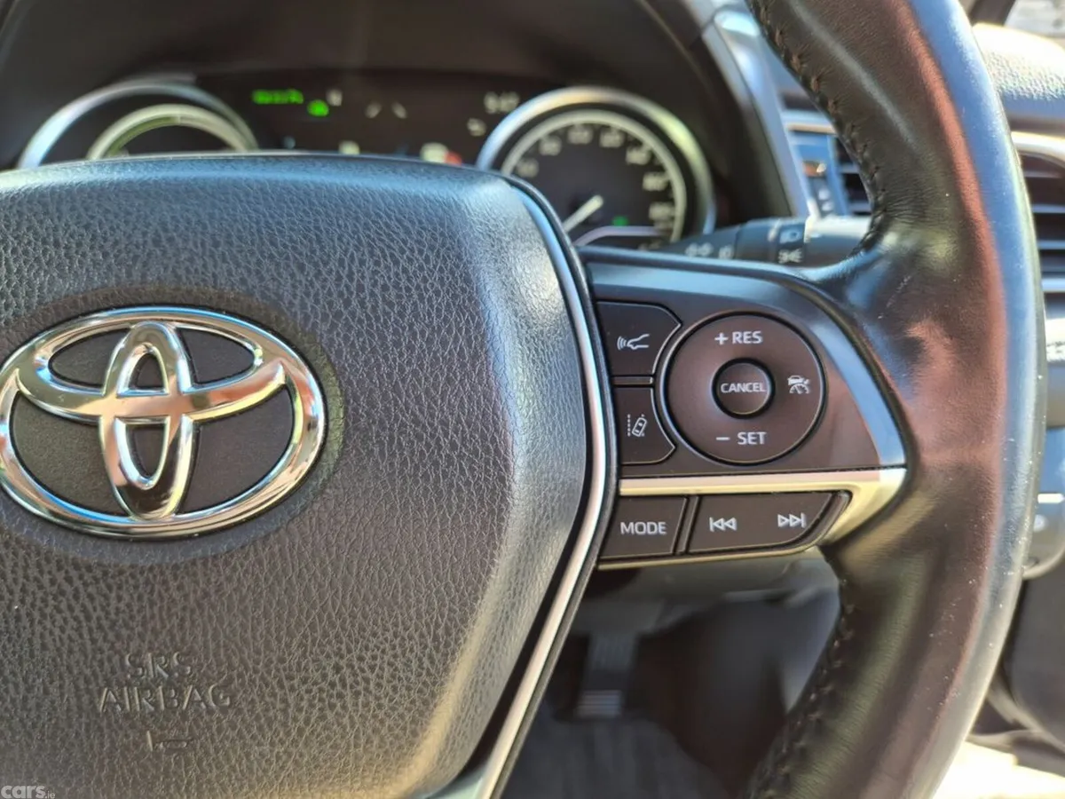 Toyota Camry Saloon, Petrol Hybrid, 2020, Black