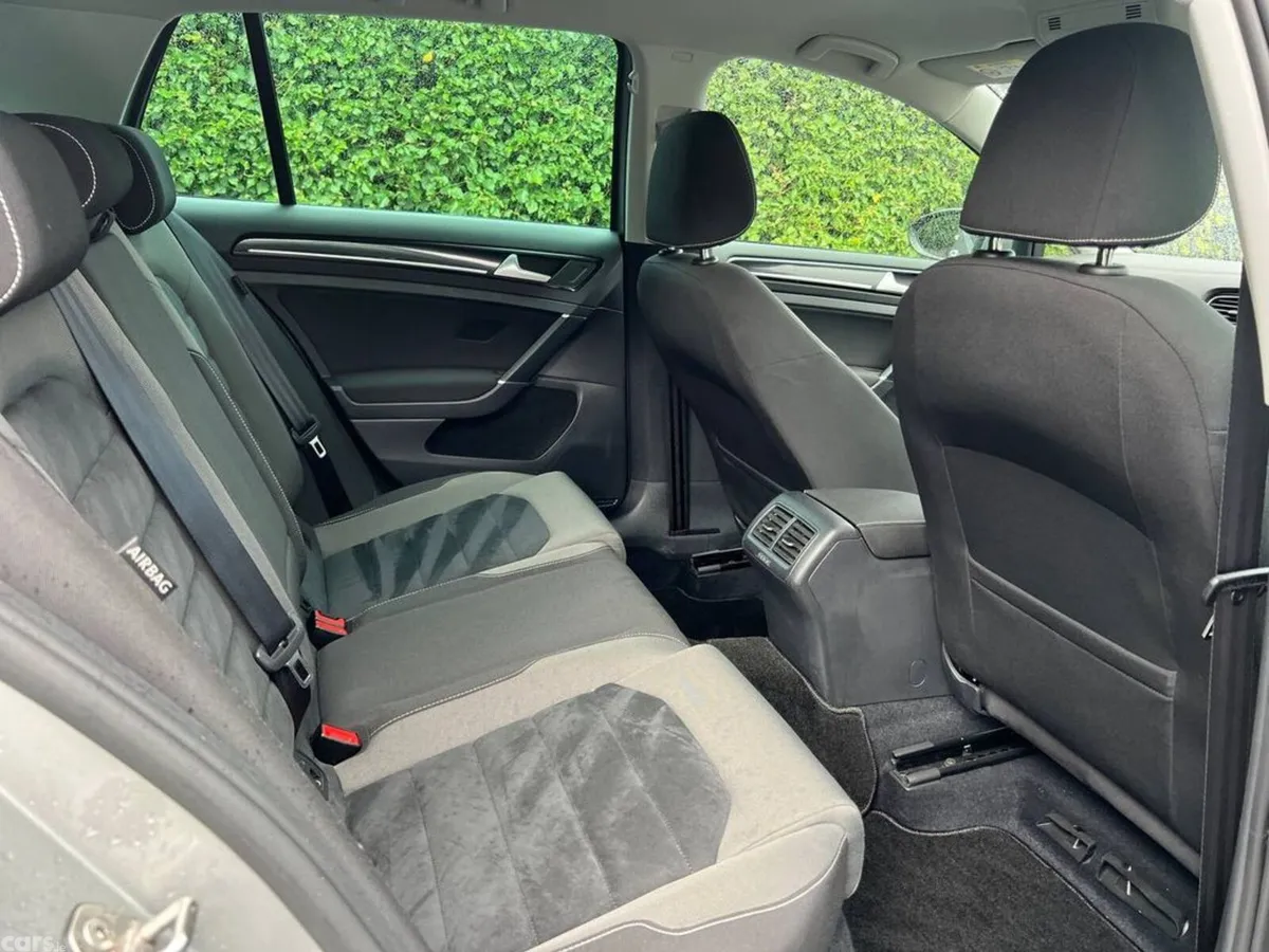 Volkswagen Golf Hatchback, Petrol, 2017, Silver