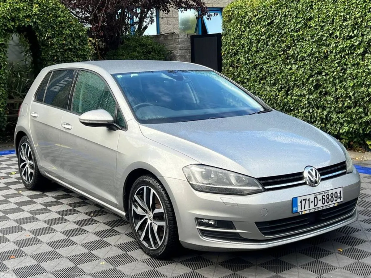 Volkswagen Golf Hatchback, Petrol, 2017, Silver