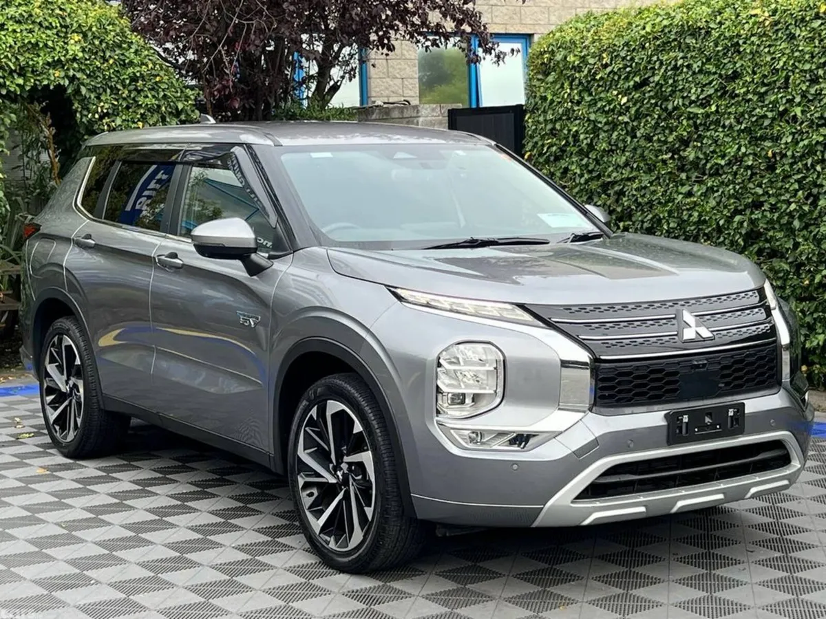 Mitsubishi Outlander SUV, Petrol Hybrid, 2022, Grey